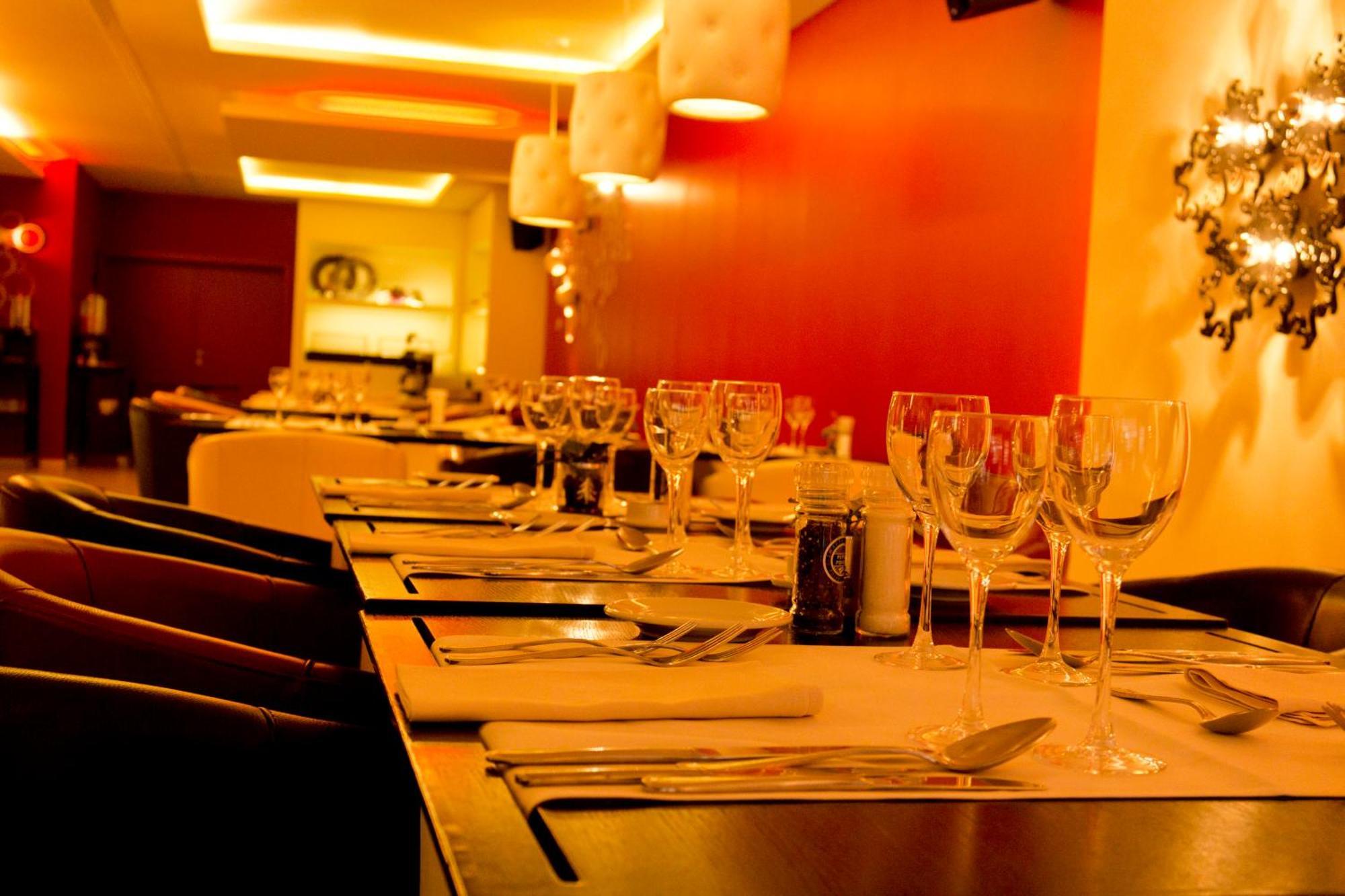 Hotel De Croone Ninove Esterno foto